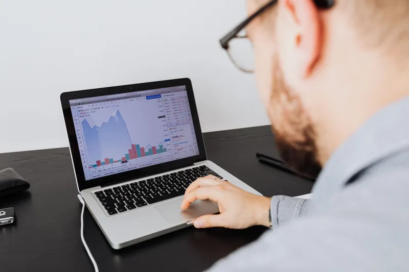 Hunt the Discount: A Traveler's Guide to Finding Hotel Points Trading Below Their True Worth